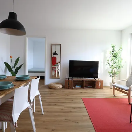 London Apartment Erfstadt: Family & Business Haven near Cologne Erftstadt Exterior photo