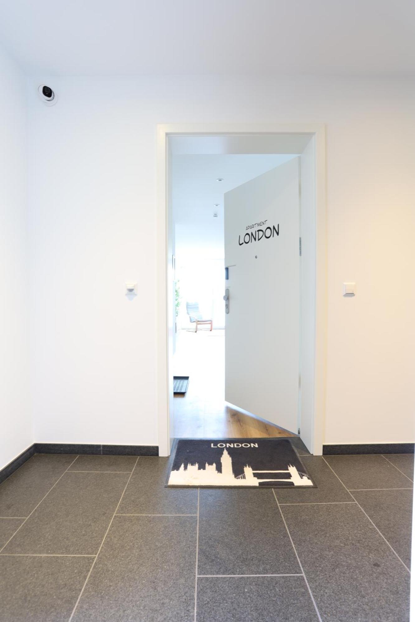 Apartment London Erfstadt: Family & Business Haven Near Cologne Erftstadt