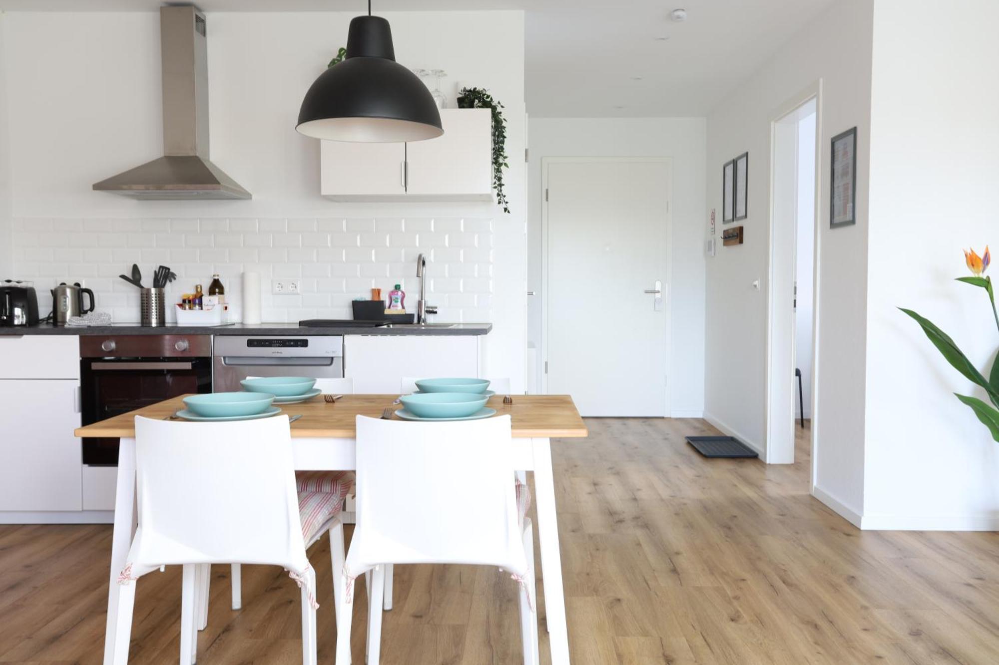 London Erfstadt: Family & Business Haven Near Cologne * Erftstadt